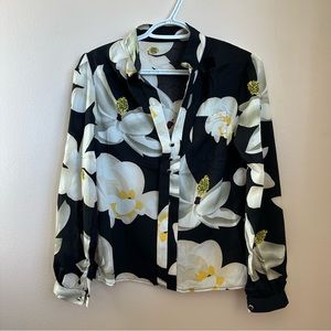 NWOT Long Sleeves Floral Blouse Size Small/Medium